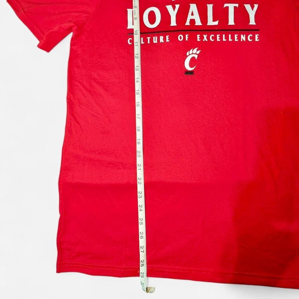 Red Under Armour University of Cincinnati T-shirt SIZE ADULT SMALL - NWT - Picture 5 of 6